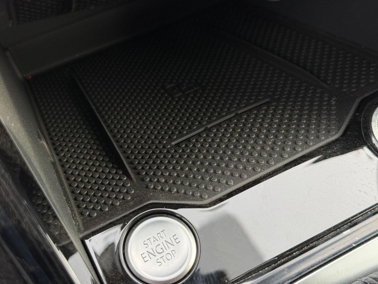 فولكس واجن T ROC 300 TSI 1.5L Turbo Petrol 2025 Export Price @ 73,000 AED