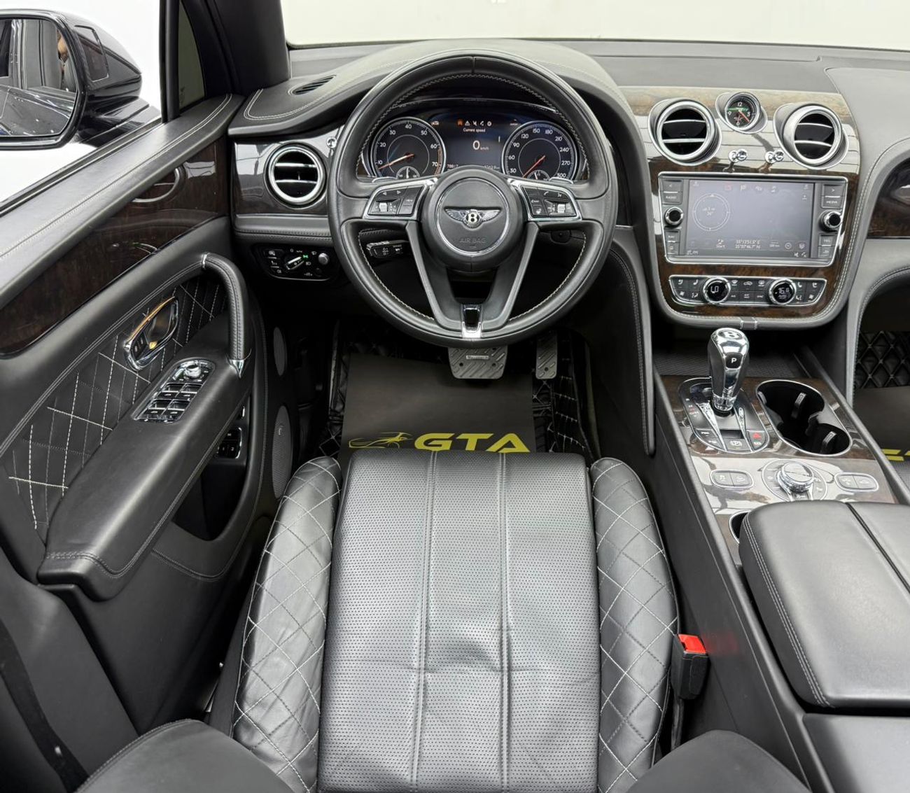 بنتلي بينتايجا 2017 Bentley Bentayga Mansory KIT ,Service History ,Excellent Condition ,Euro Spec