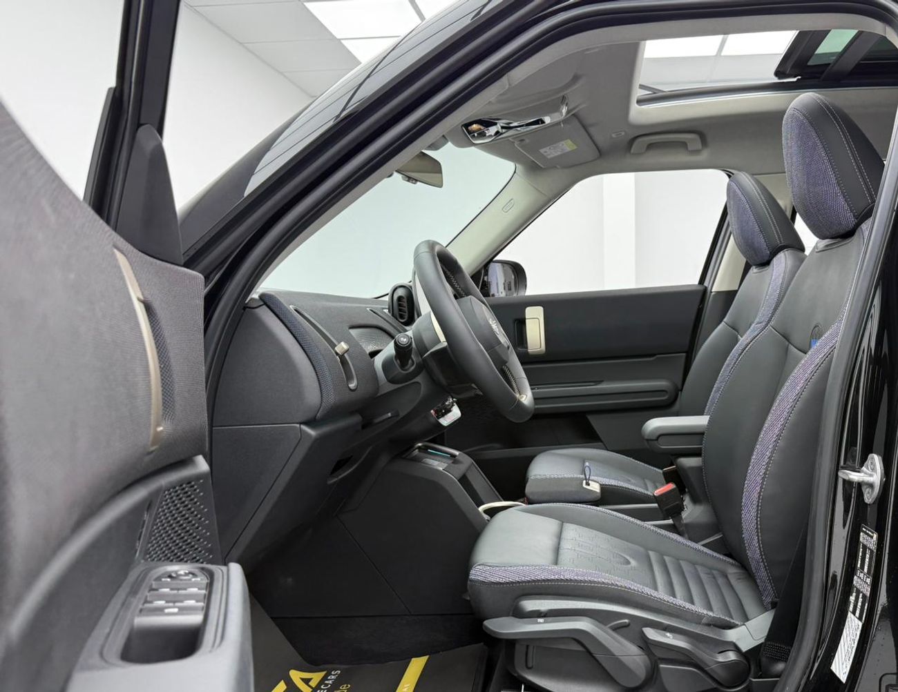 ميني كنتريمان 2025 MINI Cooper Countryman, 2027 MINI Warranty + Service Pack, Full MINI Service History, GCC