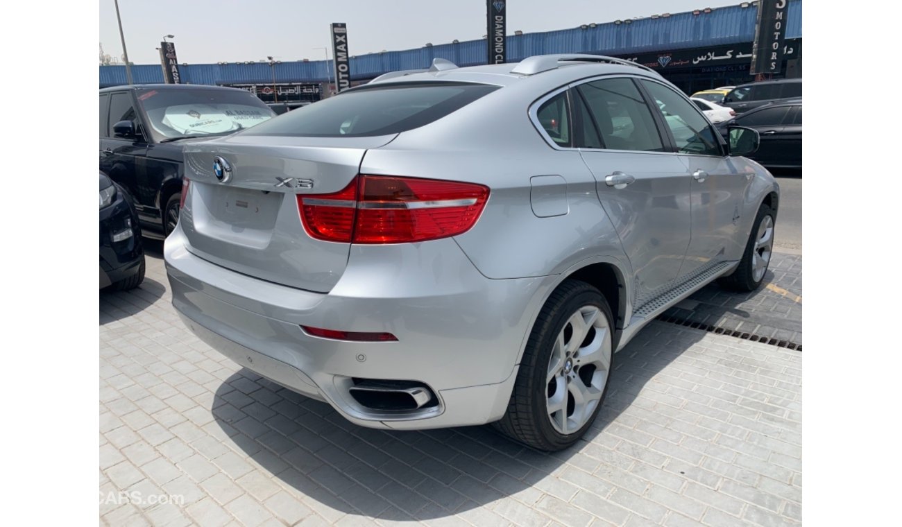 بي أم دبليو X6 V8