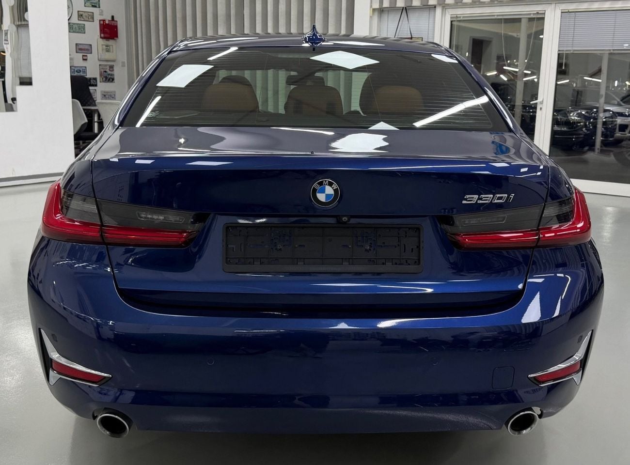 BMW 330i LUXURY LINE