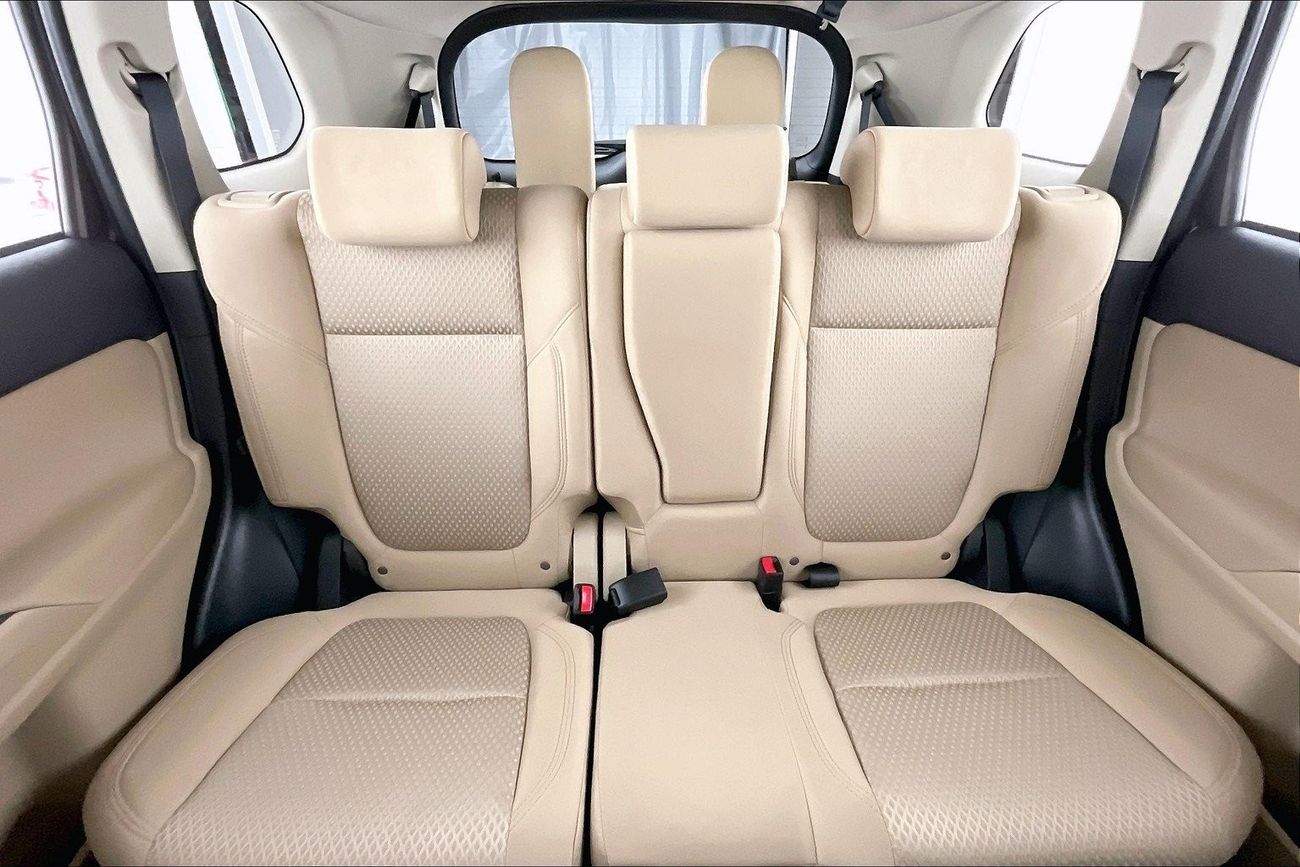 Mitsubishi Outlander GLX Midline| 1 year free warranty | Flood Free