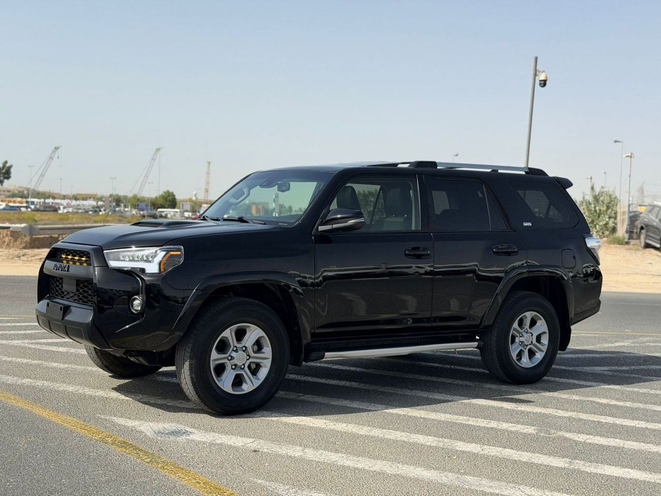 Toyota 4Runner  2022 Toyota 4Runner Full Option+ 4.0L V6 - AWD 4x4 With Radar & Push Start - Sunroof