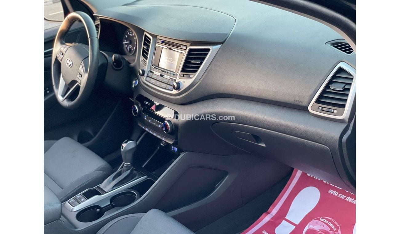 هيونداي توسون 2017 Hyundai Tucson 1600cc 4x4 Turbo - Black RV Edition - 2 keys & Full Panoramic View