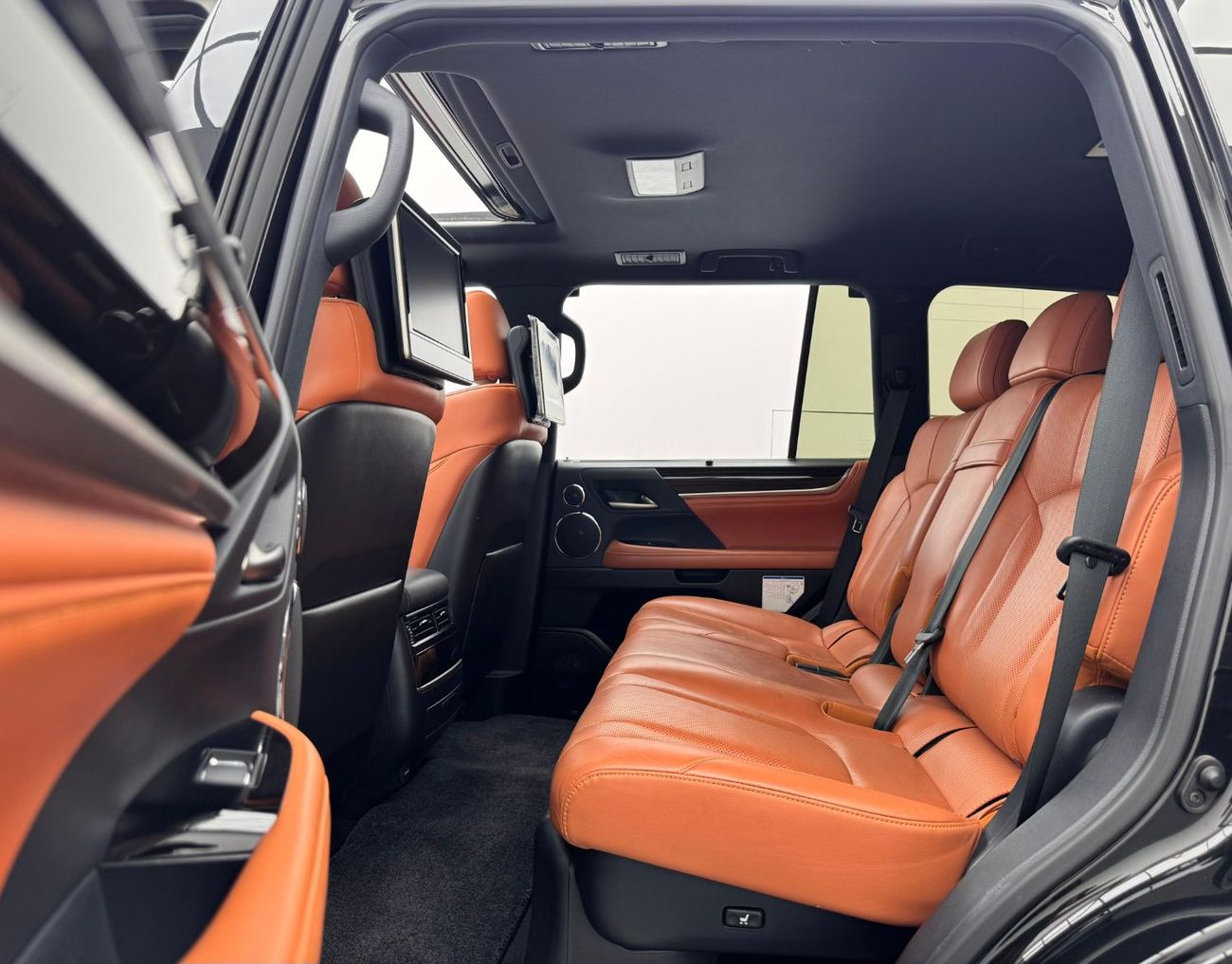 Lexus LX 570 Platinum 5.7L 2020 Lexus LX 570 Platinum, 2025 Lexus Warranty, Lexus Service History, Excellent Cond