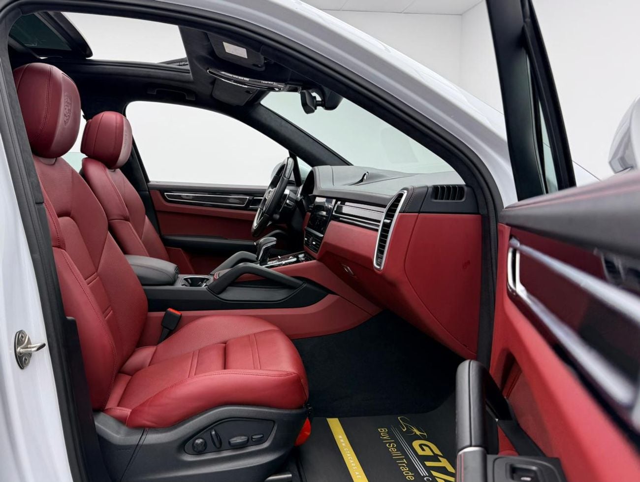Porsche Cayenne 2023 Porsche Cayenne GTS, 2027 Porsche Warranty, Full Porsche Service History, Low Km, GCC