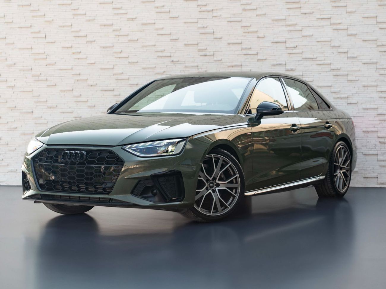 أودي A4 35 TFSI S Line 2.0L