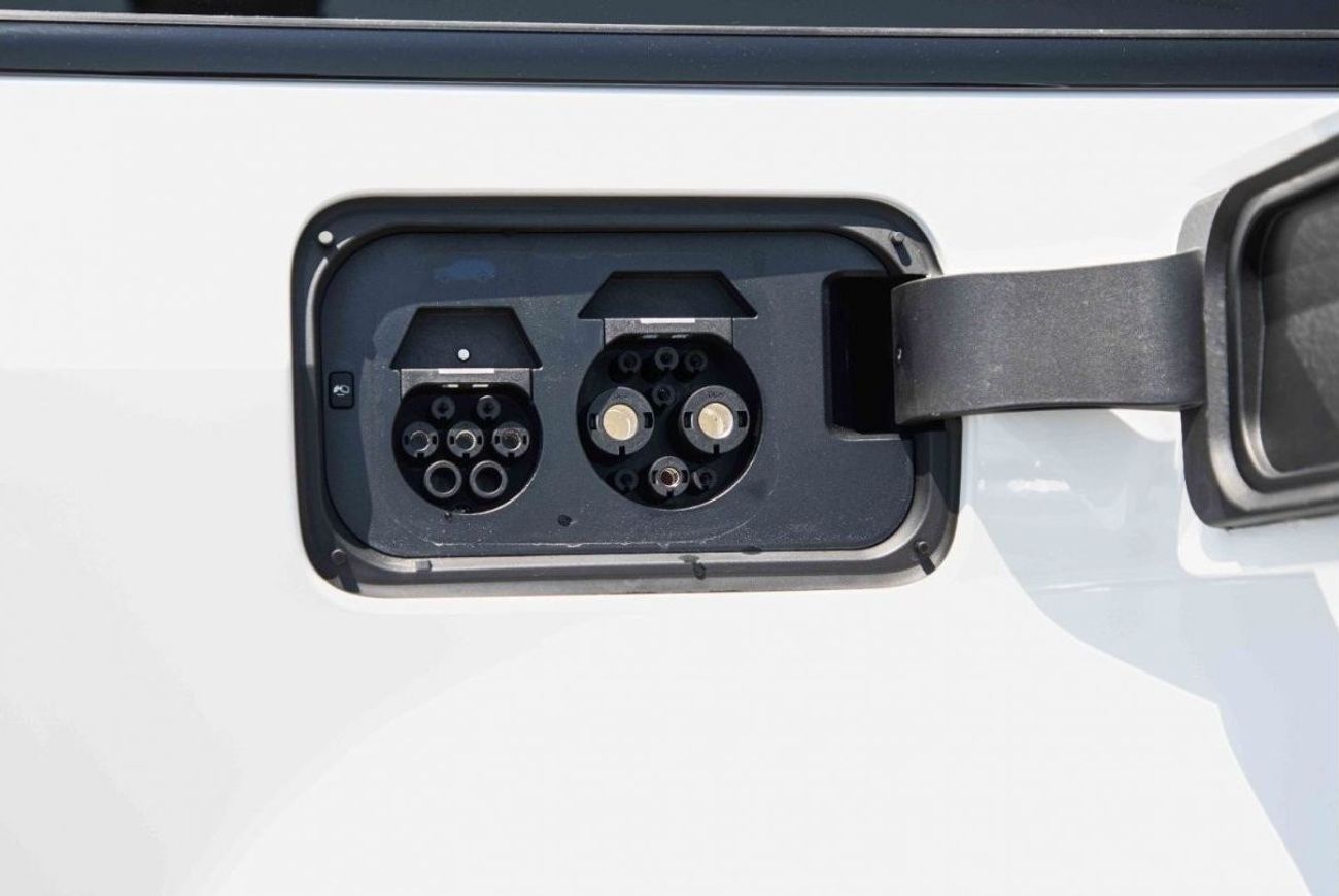 شيري iCar 03 2024 ICAR EQ3 V3 High Performance 4WD - White inside White | Export price