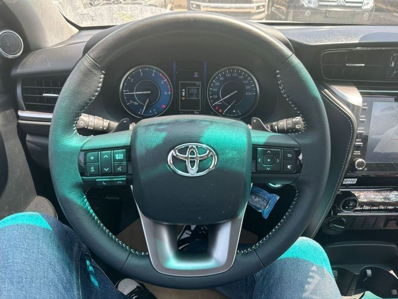 Toyota Fortuner EXR 2.7L (160 HP)