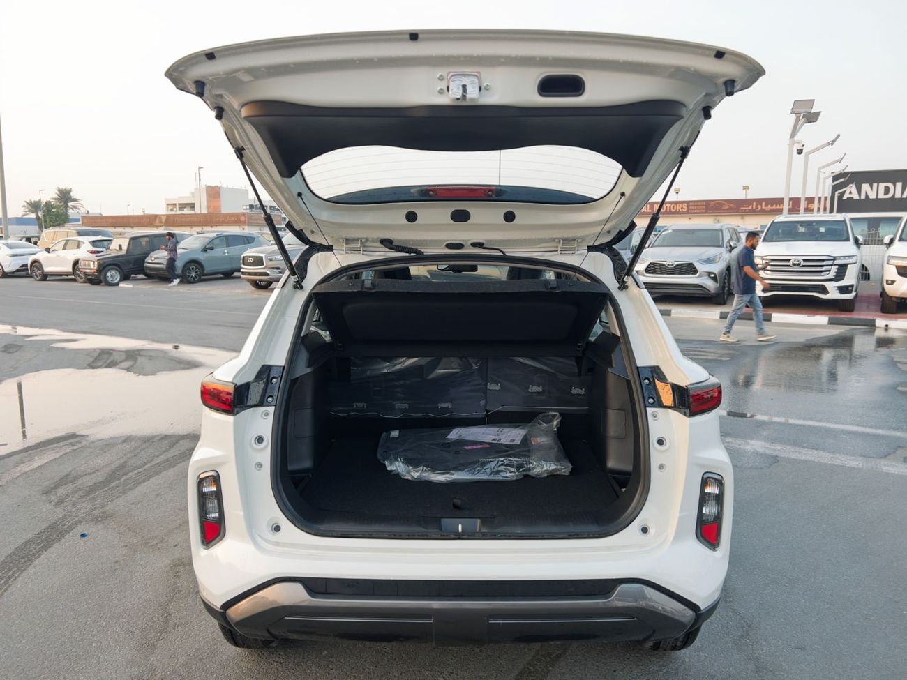 Toyota Urban Cruiser EXPORT ONLY - TOYOTA URBAN CRUSIER 1.5L