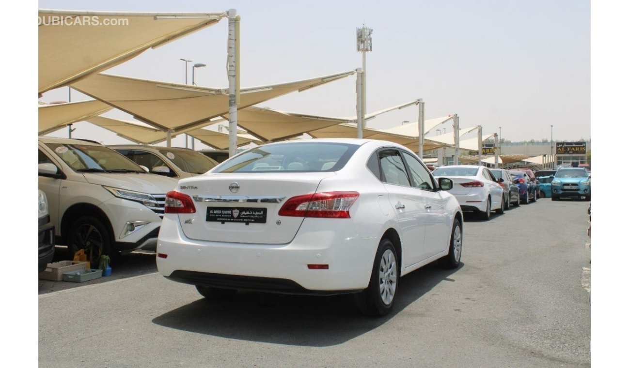 Nissan Sentra SL ACCIDENTS FREE - GCC - ORIGINAL PAINT - ENGINE 1600 CC - PERFECT CONDITION INSIDE OUT