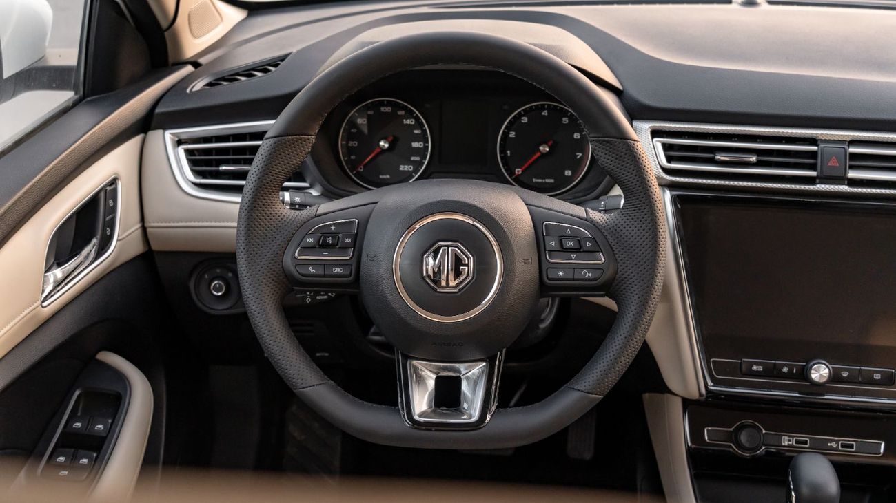 أم جي 5 STANDARD 2026 | MG5 1.5L CVT STD [ EXPORT ONLY ]