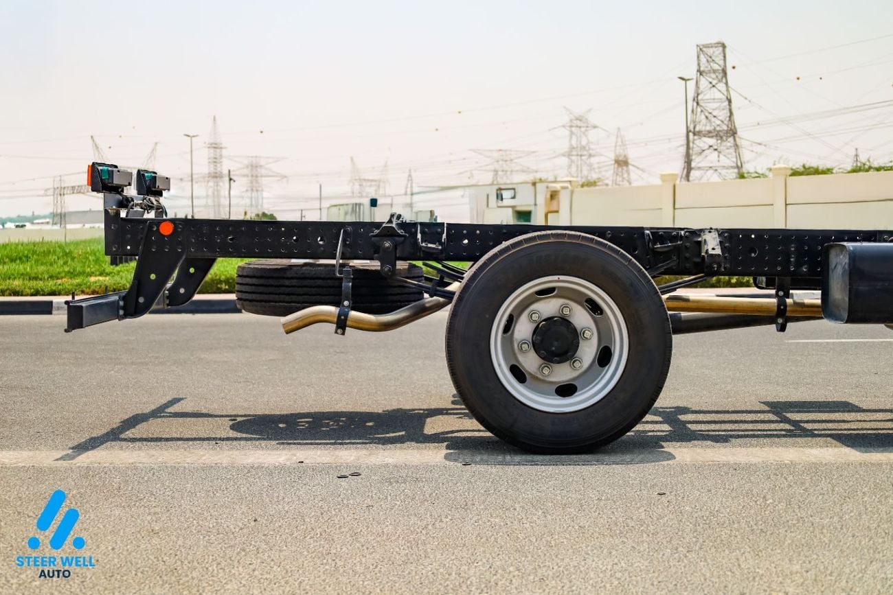 ميتسوبيشي كانتر فان STD GCC Specs - Euro V | turbo DSL MT | Long Chassis 16ft | Double-Cab | Export Only