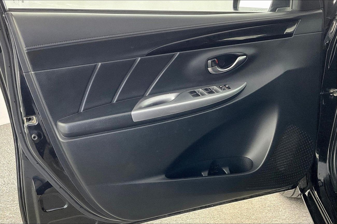 تويوتا يارس SE | شامل الضمان | 0 ﺪﻔﻋﺓ ﺃﻮﻟﻯ