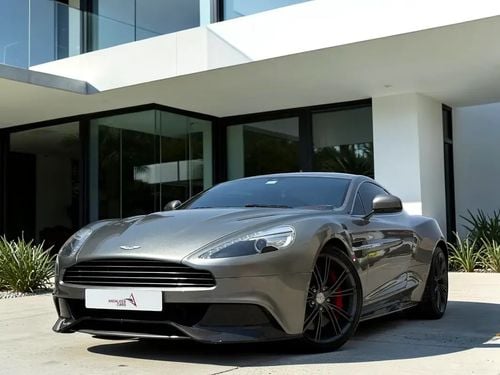 أستون مارتن فانكويش SUPERCHARGED CARBON OPTIONS  PPF | ASTON MARTIN VANQUISH | V12 | 2014 | GCC SPECS