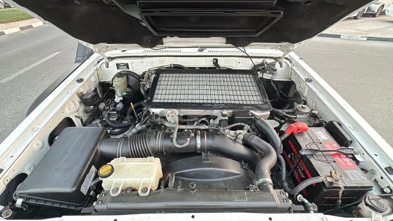 Toyota Land Cruiser Pick Up SINGLE CABIN | 4.5L DIESEL | MANUAL TRANSMISSION | RHD | 2010