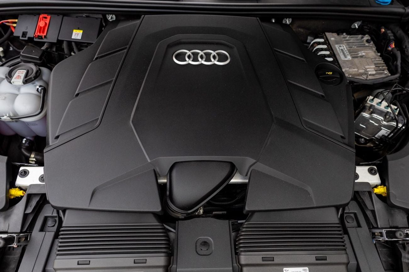 Audi Q8 55 TFSI quattro (340 HP) 2024 Audi Q8 55TFSI Quattro GCC | Agency Warranty | Service Contract