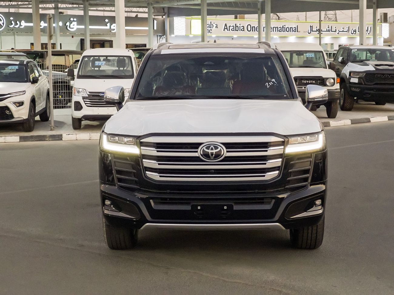 Toyota Land Cruiser 3.5T VXR Hybrid EXPORT ONLY - 2025 LC300 3.5L VXR Hybrid (Bahraini Spec)