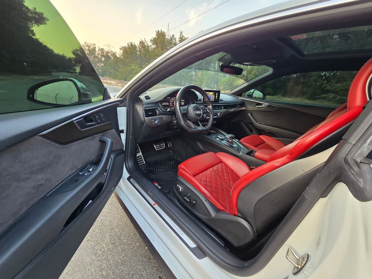 Audi S5 TFSI quattro 3.0L AUDI S5 2018 GCC // LOW MILEAGE // ACCIDENT FREE // PERFECT CONDITION