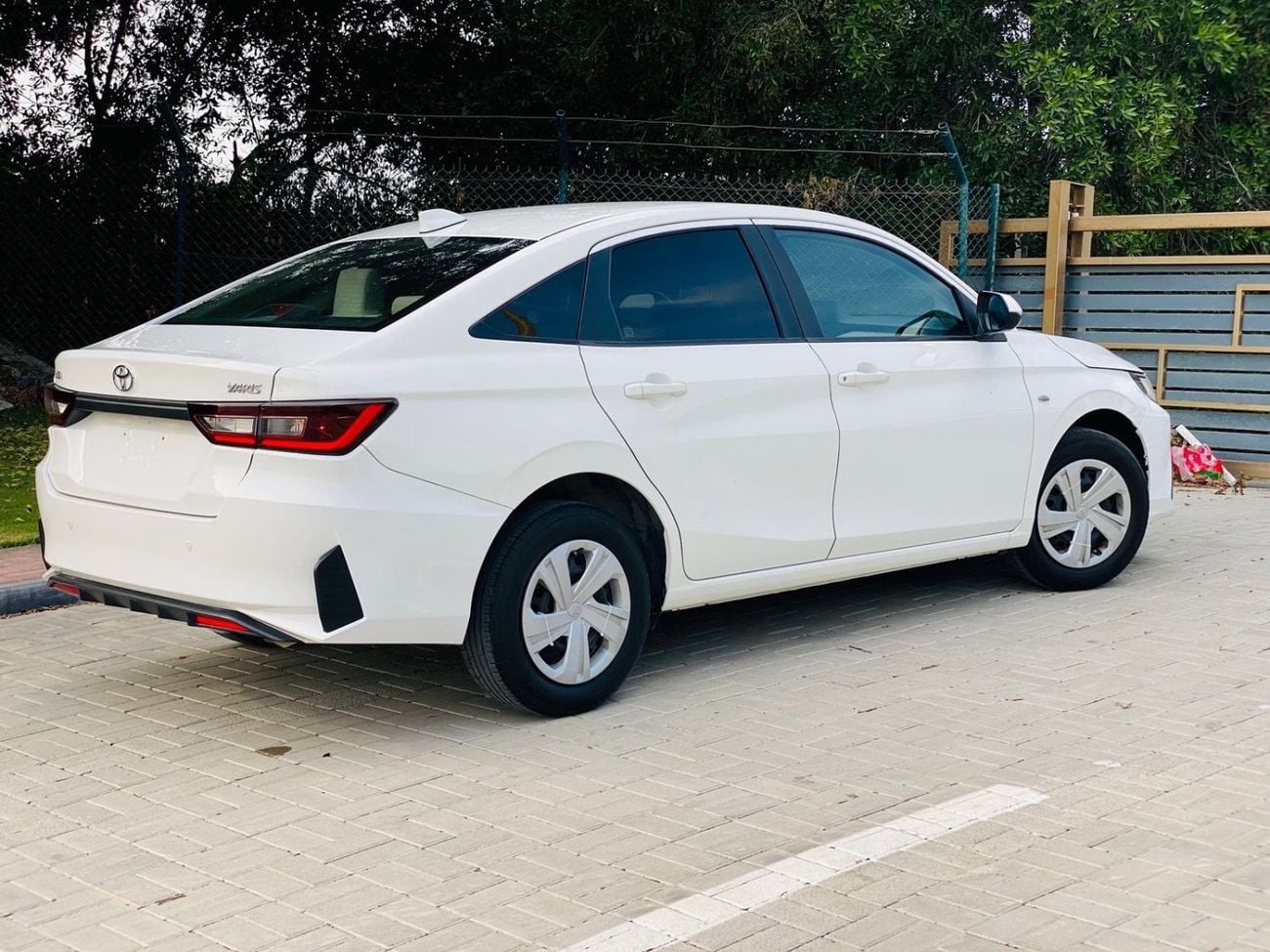 تويوتا يارس 1.5L E