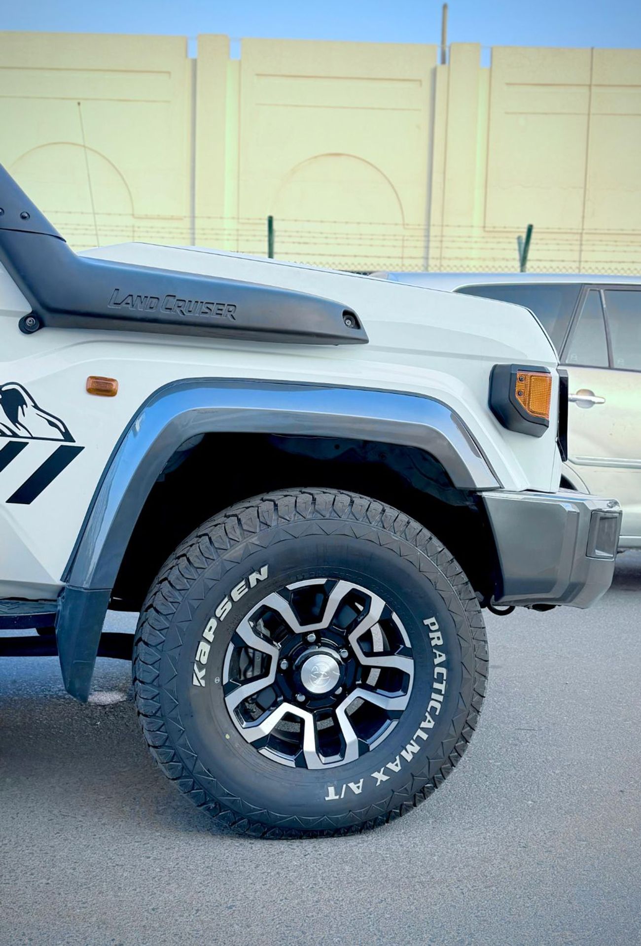 تويوتا لاند كروزر Toyota landcruise pickup single cab 2020Model 4.5 1VD Diesel engine RHD Colour White Interior grey 2