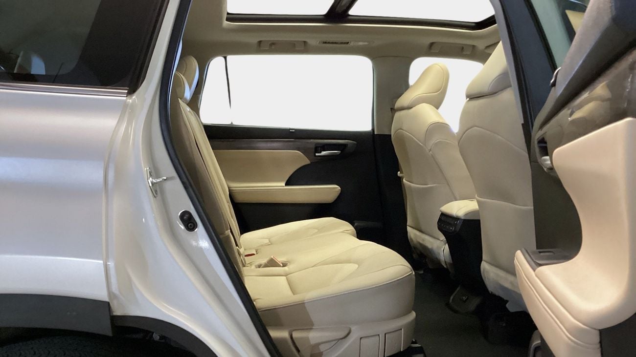 Toyota Highlander VXR | upto AED 20,000 Ramadan Discount | Guaranteed Warranty | 0 Down Payment