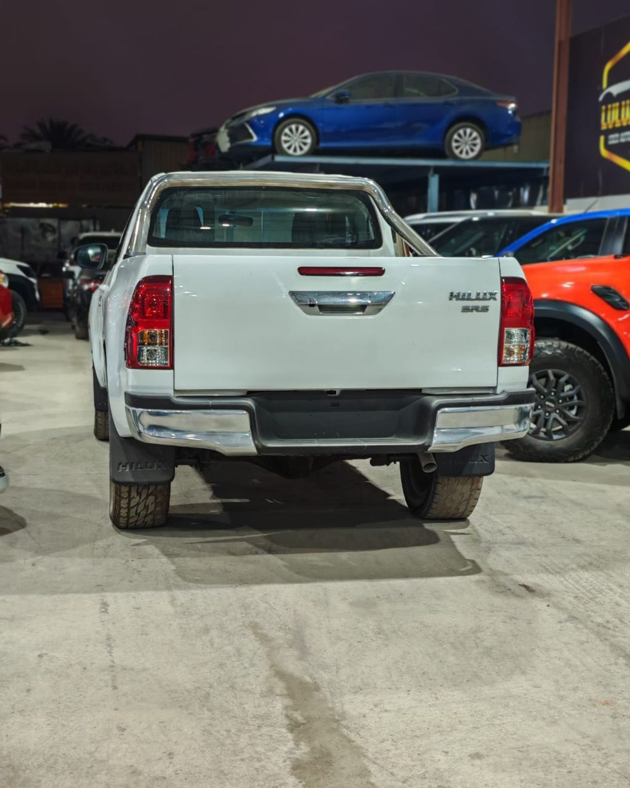 Toyota Hilux 2.8 DIESEL RIGHT HAND