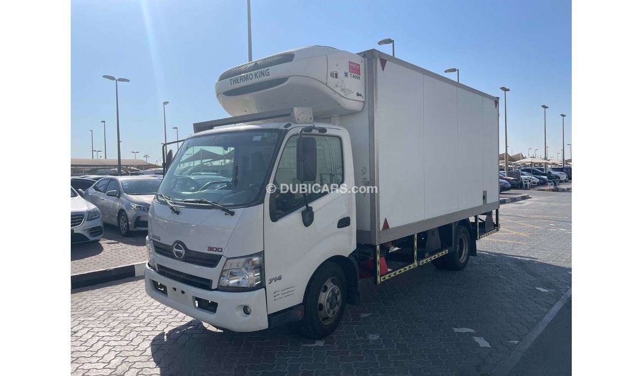 هينو 300 GCC 714 Freezer