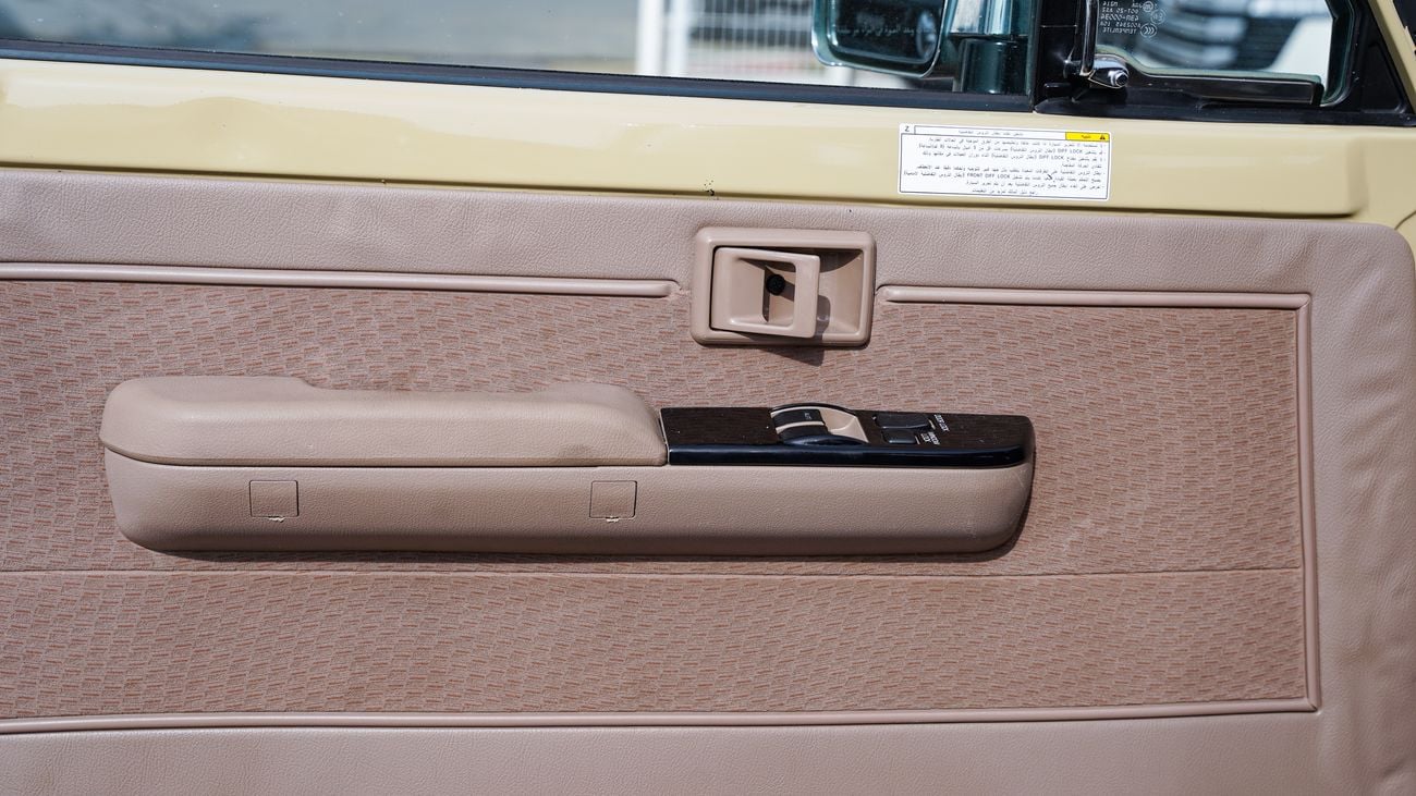 Toyota Land Cruiser Pick Up