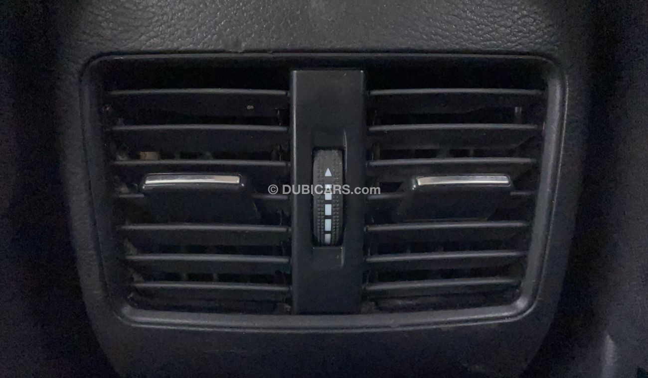 Infiniti Q30 Luxe 1600