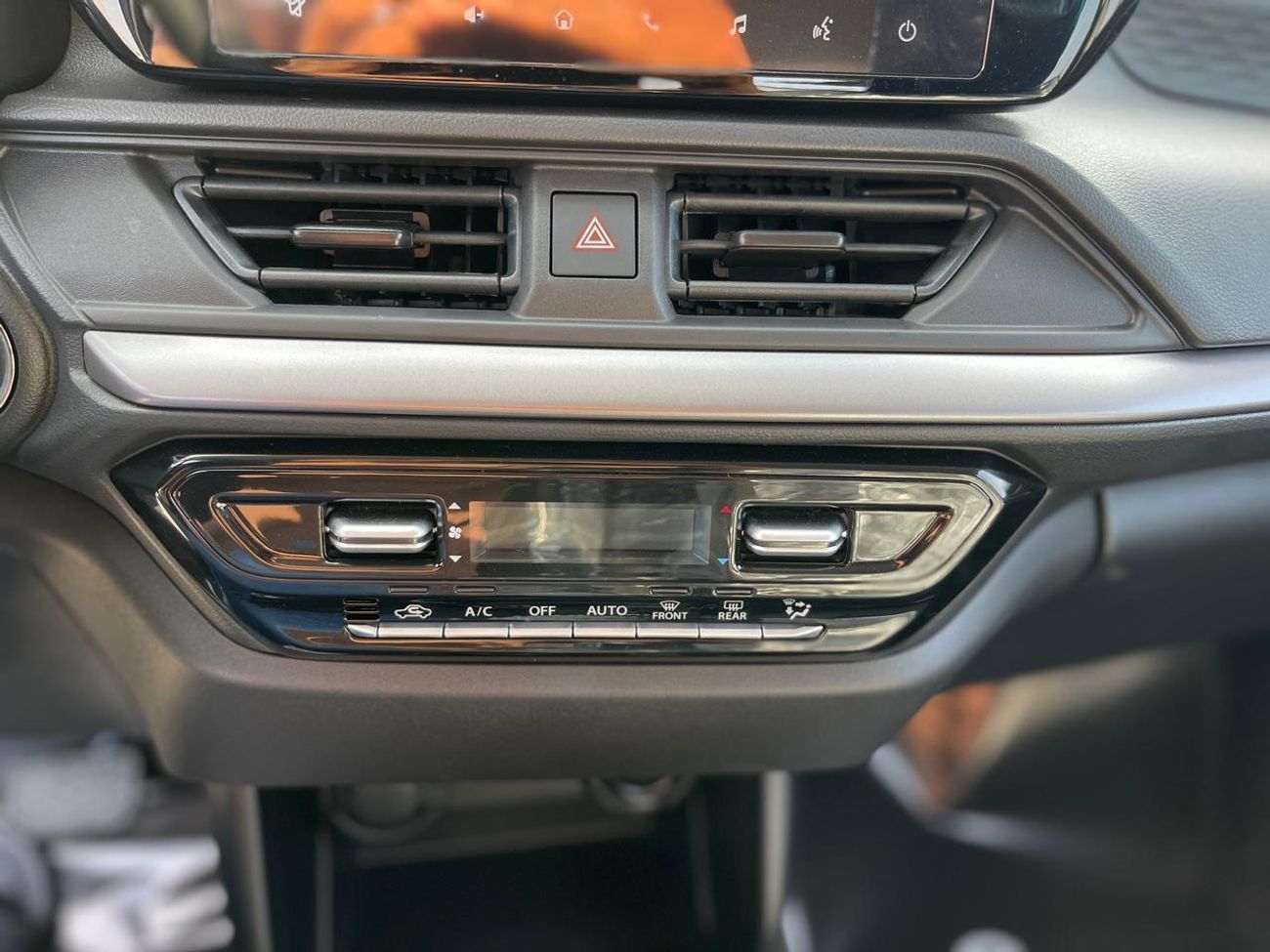 Suzuki Swift 1.2L 2026 double tone