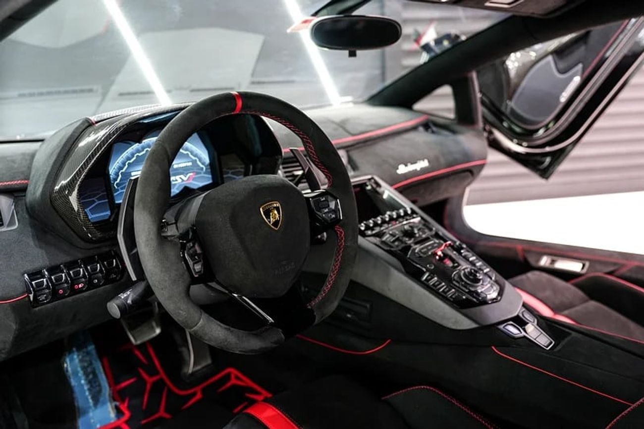 لامبورغيني أفينتادور SVJ Body Kit, Full Carbon Package, Front Lift, Very Low KM, GCC Specs!!