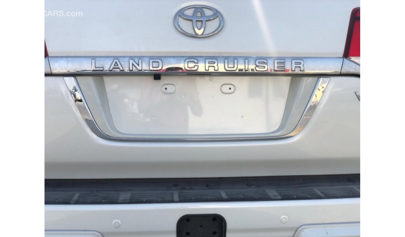 Toyota Land Cruiser TOYOTA LAND CRUISER 5.7L VX-S