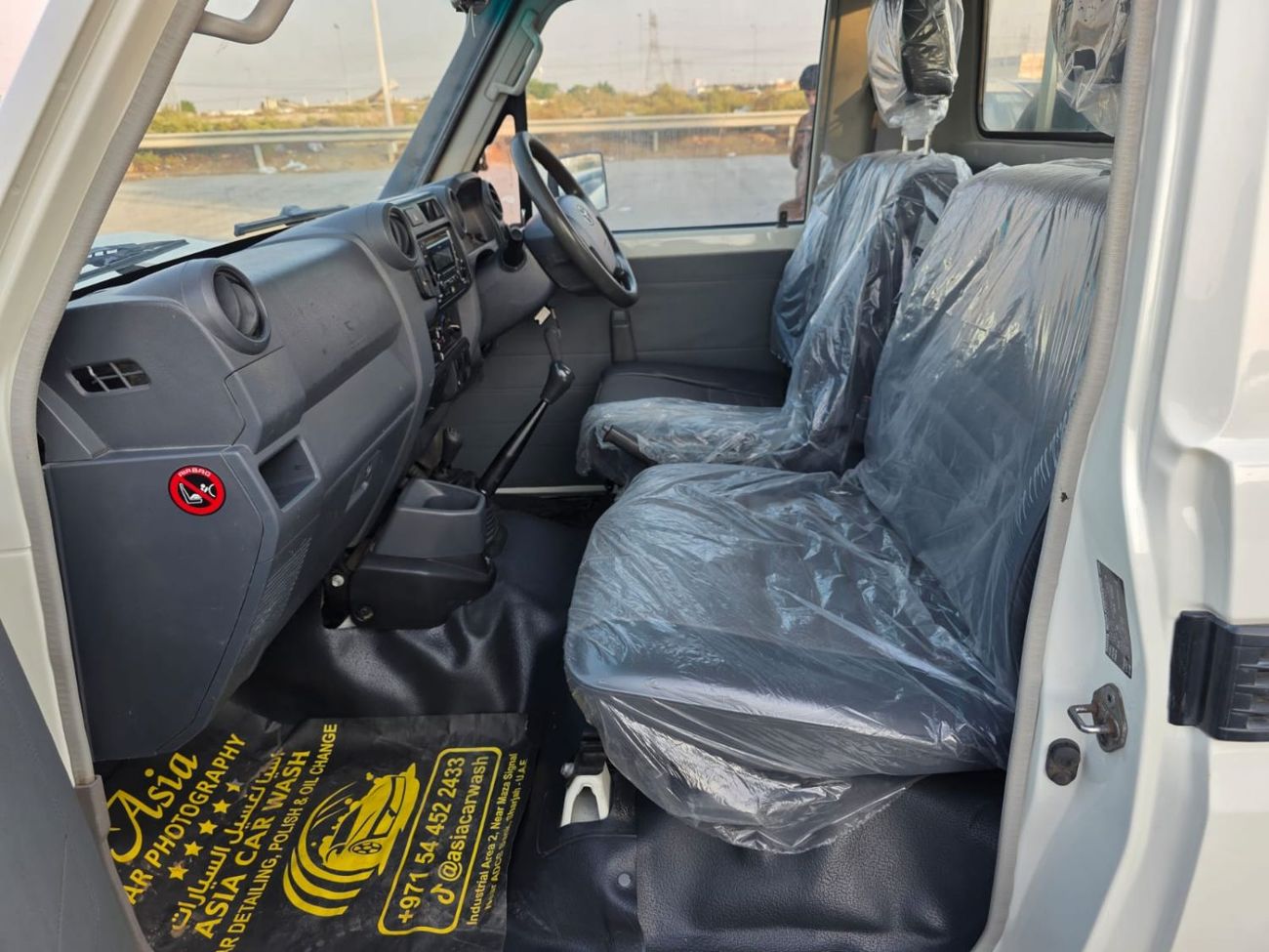 Toyota Land Cruiser Pick Up DIESEL 4.5 LITER ,RIGHT HAND DRIVE MANUAL GEAR