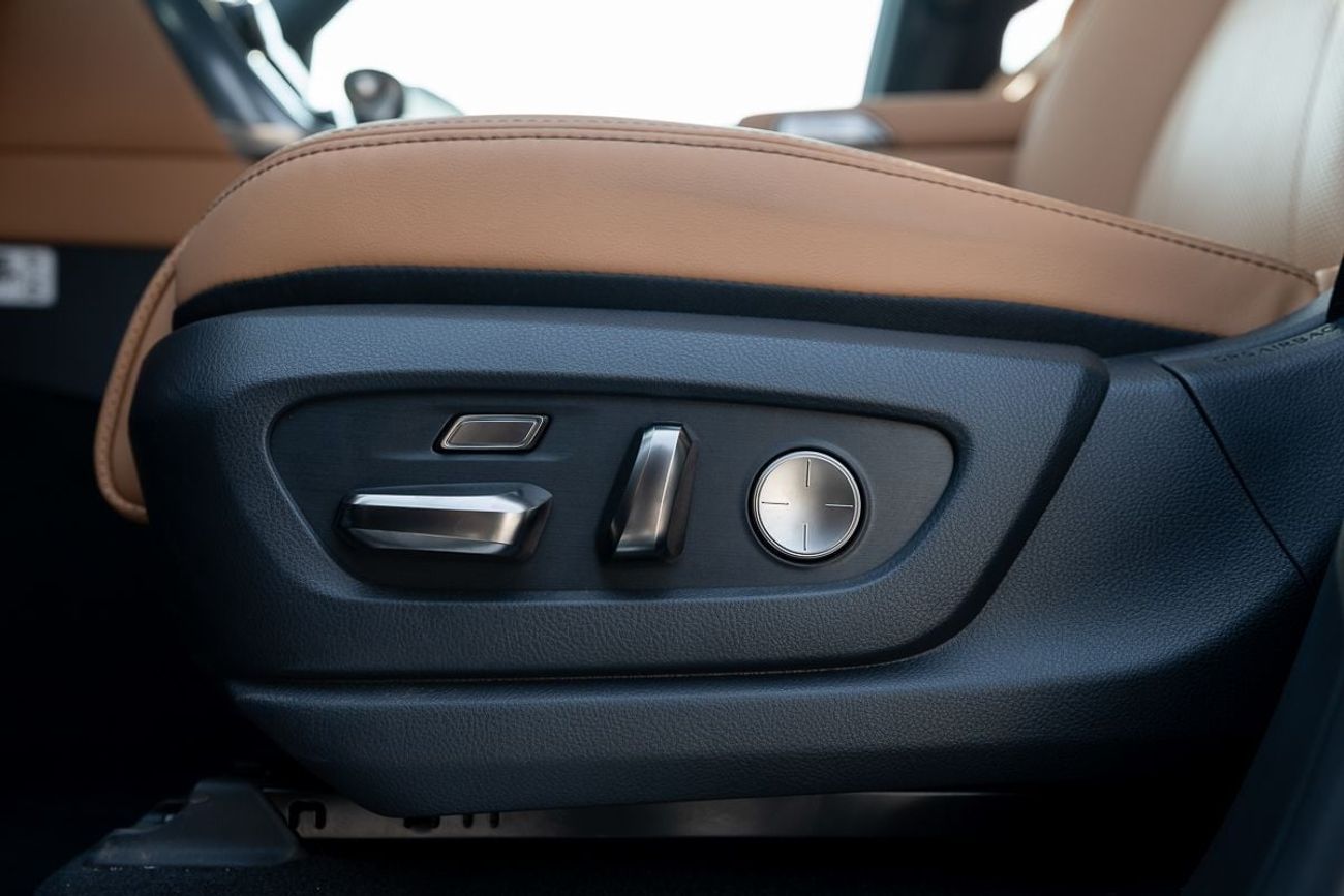 لكزس LX 600 7 seater Petrol 3.5L Automatic Transmission 2025