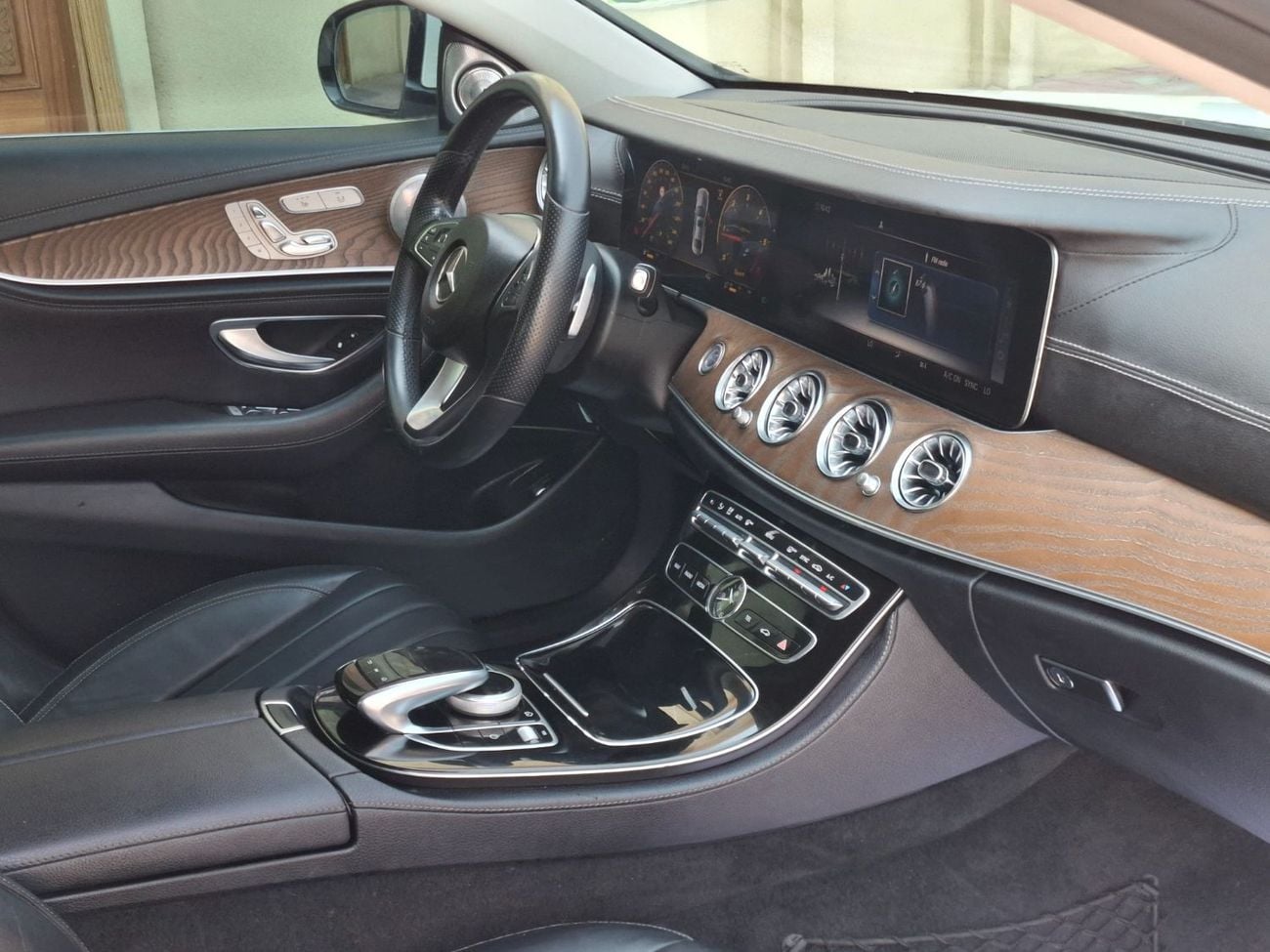 Mercedes Benz E220 D STD (NON GCC) Mercedes-Benz E220d 2017 full option