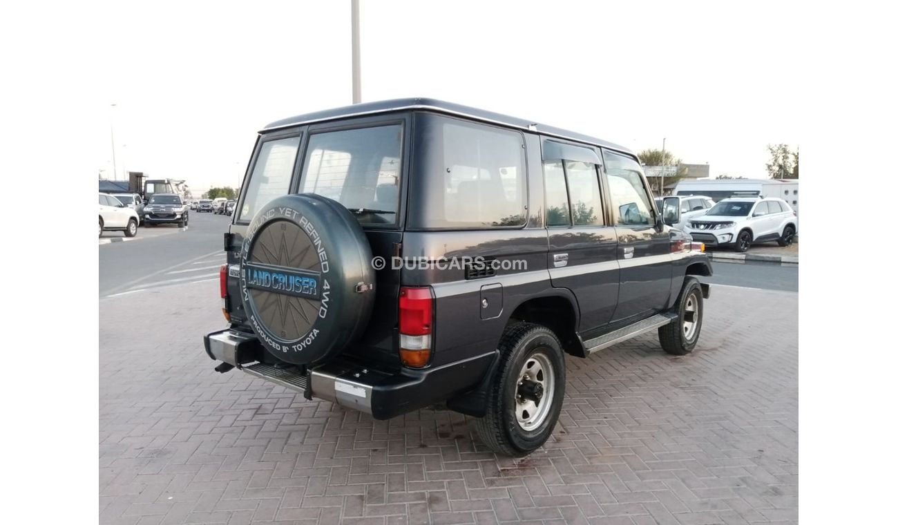 تويوتا لاند كروزر TOYOTA LAND CRUISER RIGHT HAND DRIVE (PM1179)