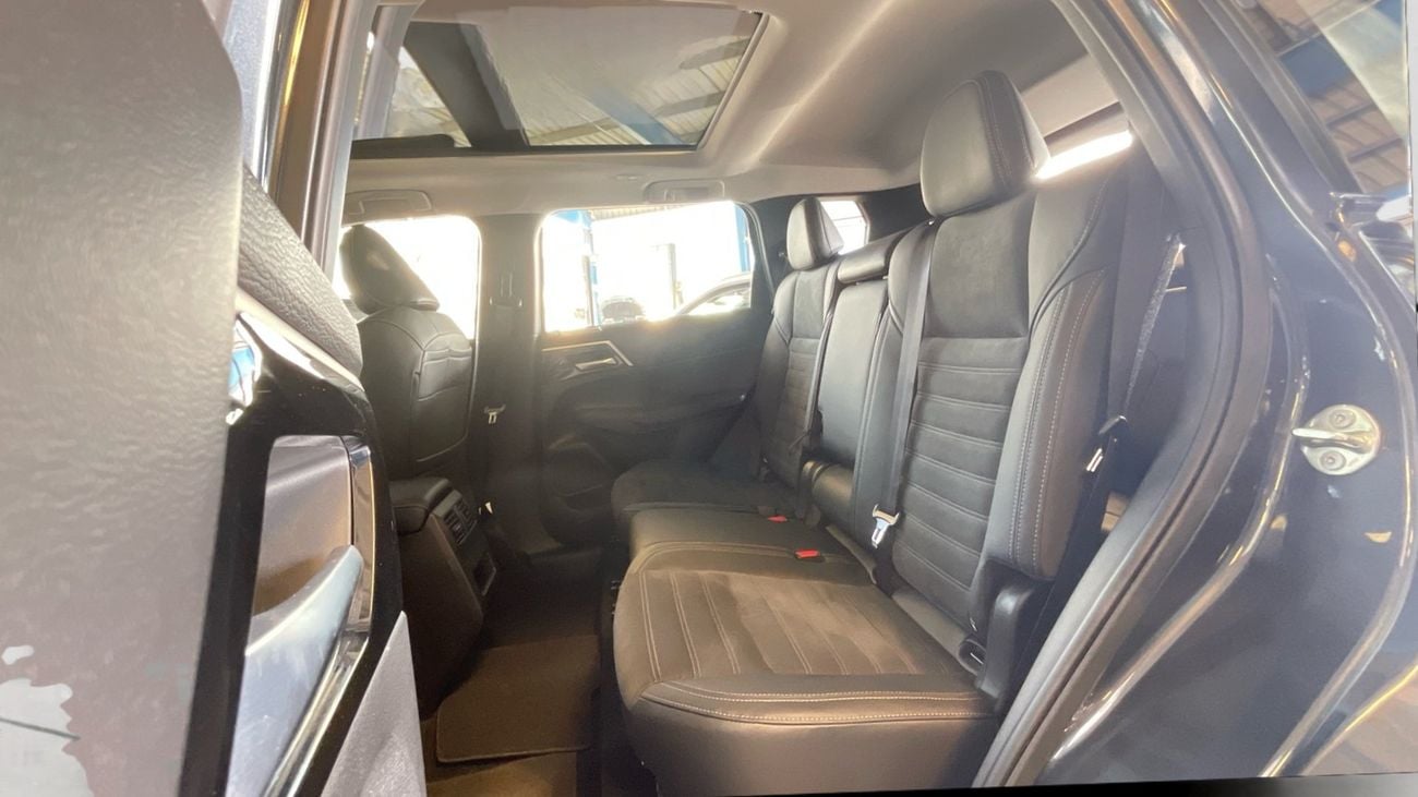 ميتسوبيشي آوتلاندر 2.5 AUTO 4WD 7SEAT HL | شامل الضمان | 0 ﺪﻔﻋﺓ ﺃﻮﻟﻯ