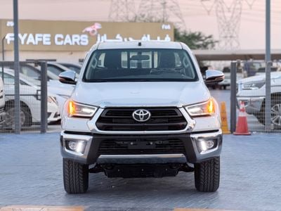 Toyota Hilux GL Toyota Hilux Full Option, 2.4-litre diesel, manual gearbox.