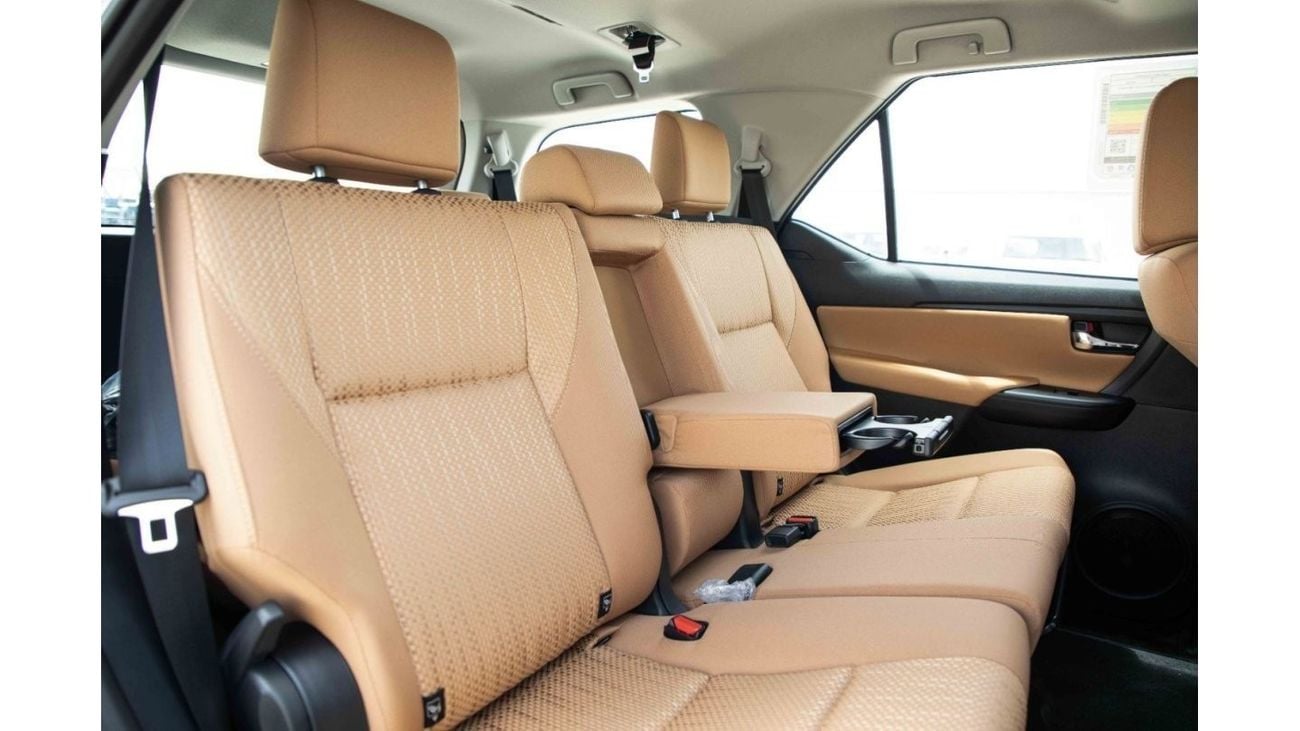 Toyota Fortuner 2023 Toyota Fortuner 2.7 4X4 Low 17" AL - Silver inside Chamois | Export Only