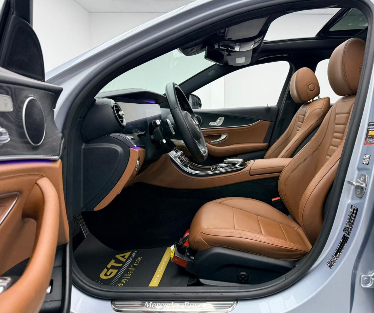 مرسيدس بنز E300 2017 Mercedes-Benz E300, Service History, Fully Loaded, Excellent Condition, GCC