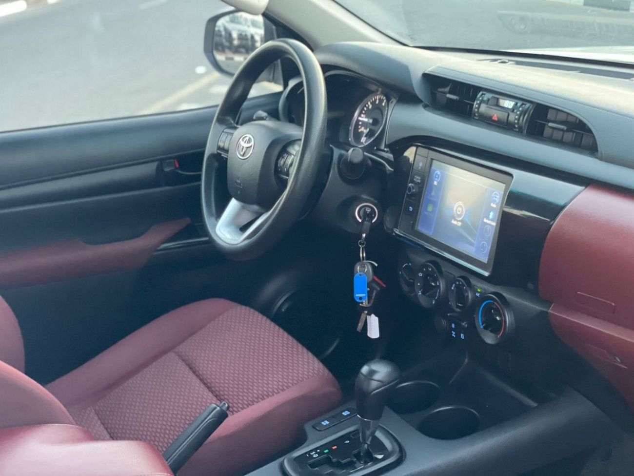 تويوتا هيلوكس 2021 Toyota Hilux Diesel 2.4L V4 Automatic - Rear CAM - Auto Doors - 4x4 AWD - Side Step -