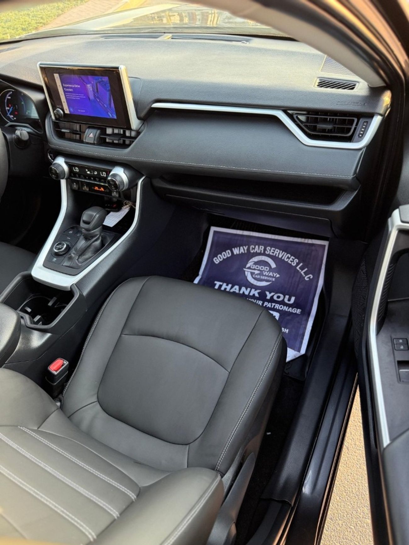 Toyota RAV4 Hybrid XLE premium Sunroof,leather,Push start