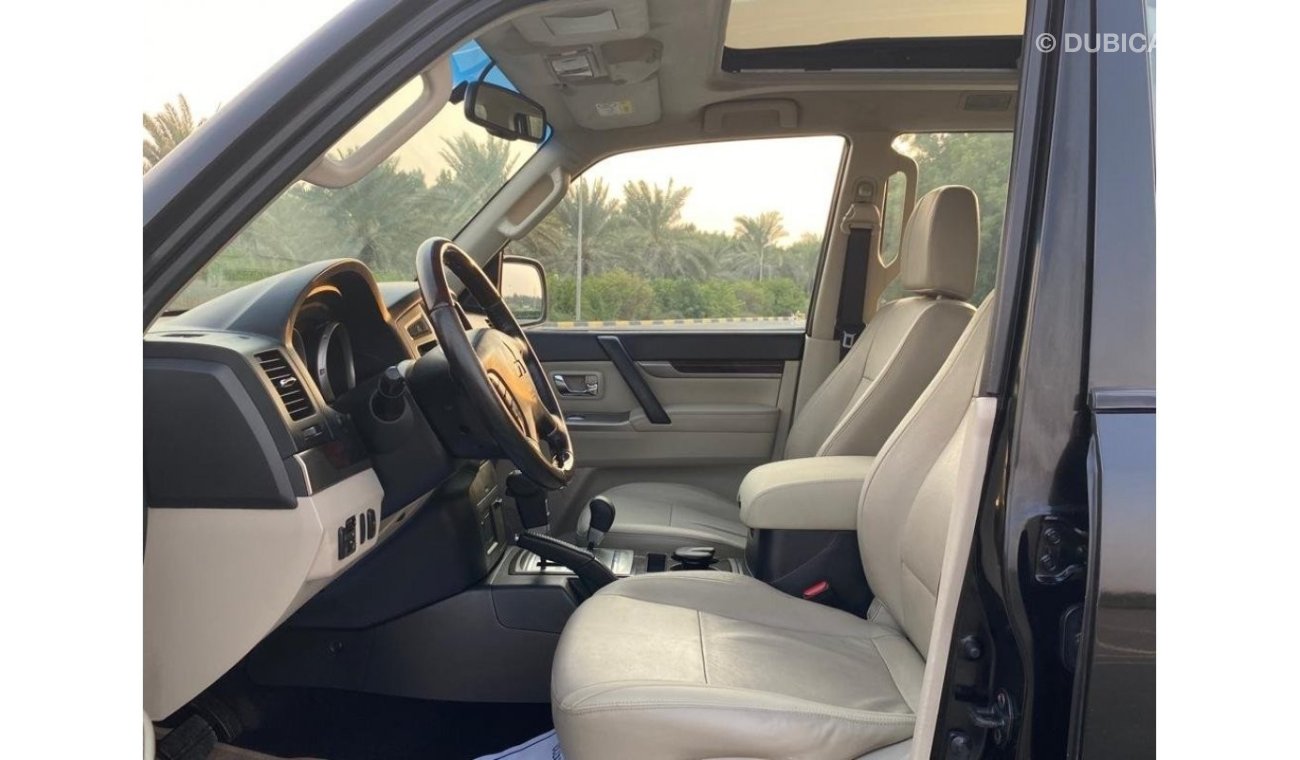 Mitsubishi Pajero Mitsubishi Pajero GLS 2017 GCC V6 Perfect Condition - Accident Free