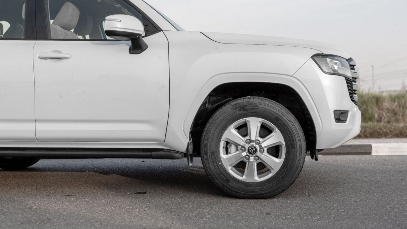 تويوتا لاند كروزر 2026 Toyota Land Cruiser GXR 3.3L AT Diesel (White-Beige) Basic