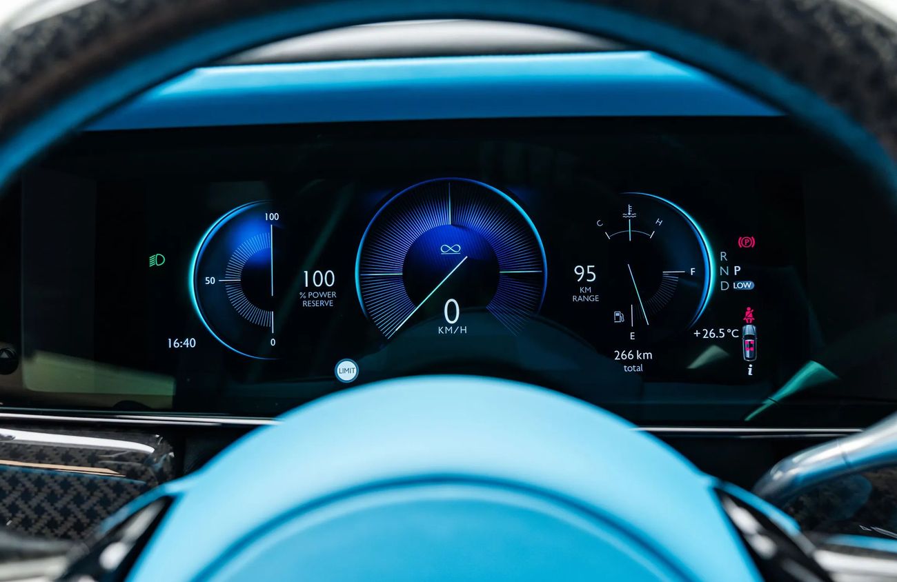 Rolls-Royce Cullinan 6.75L V12 Twin-Turbocharged Engine