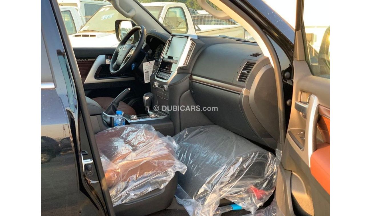 تويوتا لاند كروزر TOYOTA LAND CRUSIER VXS FULL OPTION 2021 WITHE RADAR DAIMOND SEAT PRICE FOR EXPORT