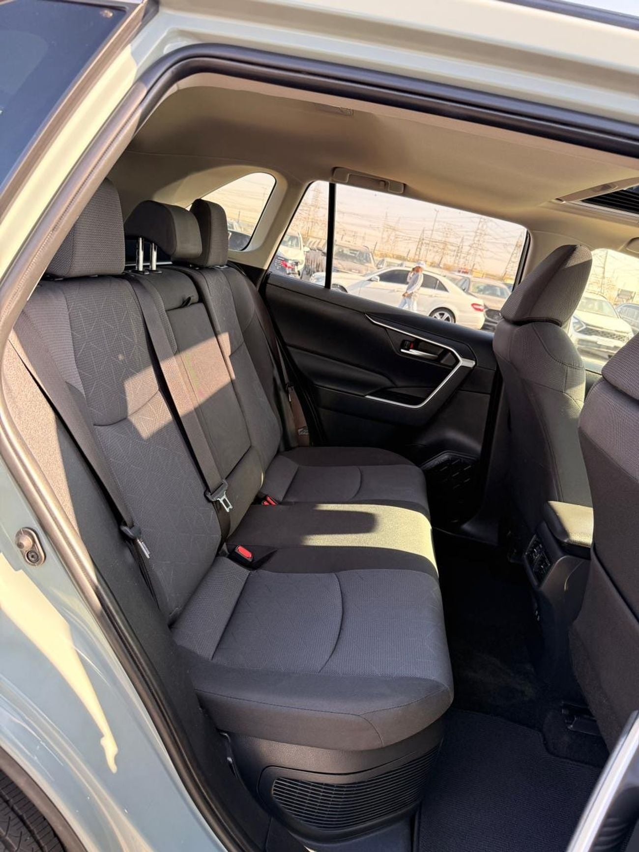 Toyota RAV4 XLE 2.5L