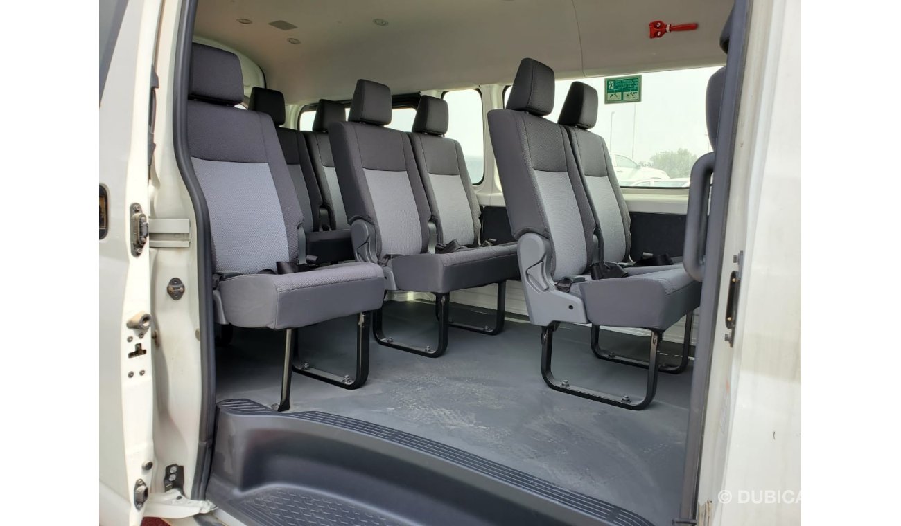 Toyota Hiace Toyota Hiace High Roof 2021 model 2.8 Diesel 13 Seats