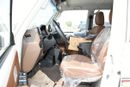 تويوتا لاند كروزر 70 LX 4.0L V6 Petrol Automatic